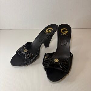 Vintage G By Guess Open Toe Mule/Heels Size 7.5M Leather Bow Gold Accents